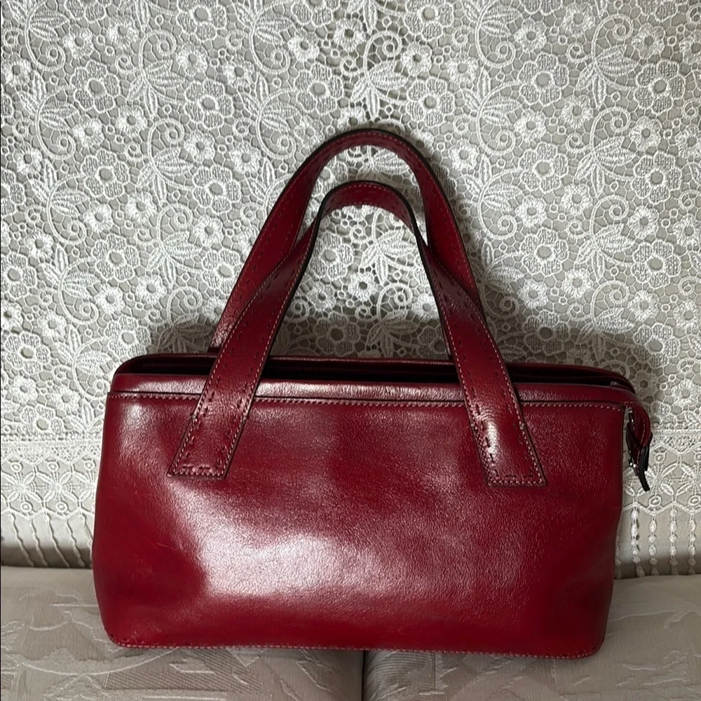 Vintage Fossil deep Red Leather satchel Handbag purse zippered / inside pockets